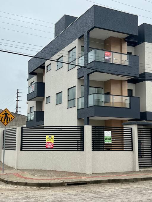 Apartment Ap Novo, A 300 Metros Da Praia! Itapoa (Santa Catarina)